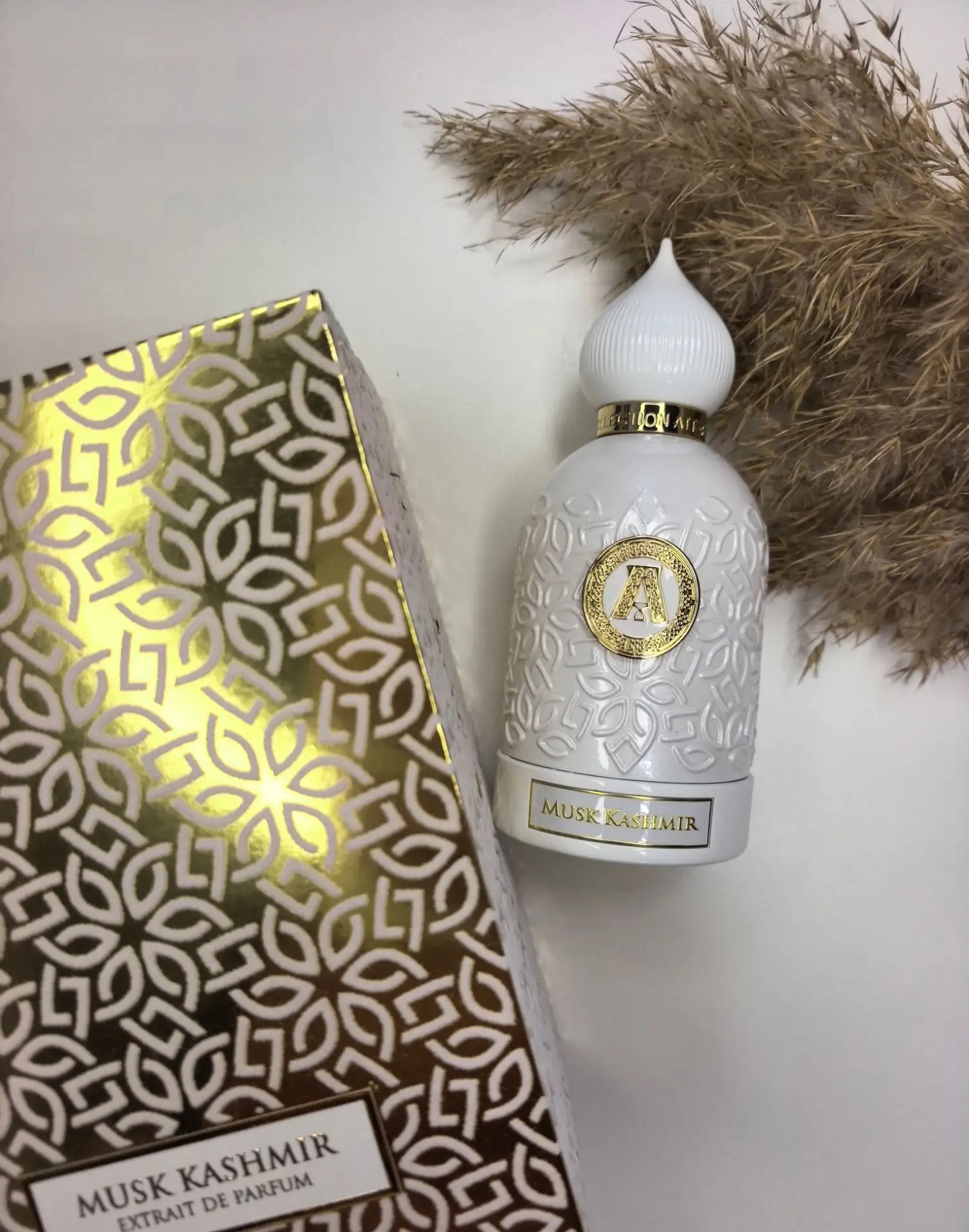 Musk Kashmir Attar Collection extract.