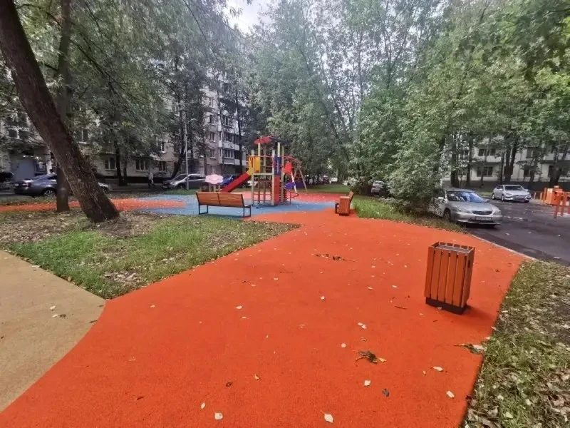 🛝 На Байкальской улице обновили детскую площадку