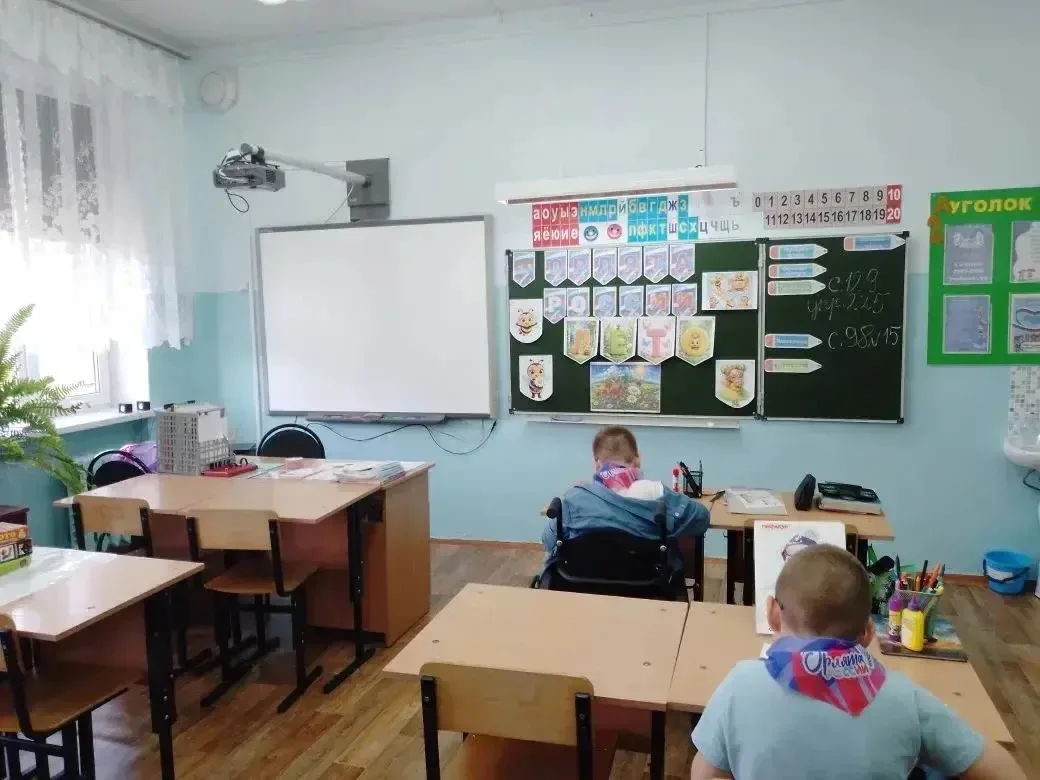 Скоро лето! Орлята 2" А" класса на уроке технологии говорили о чудесном празднике, кото...