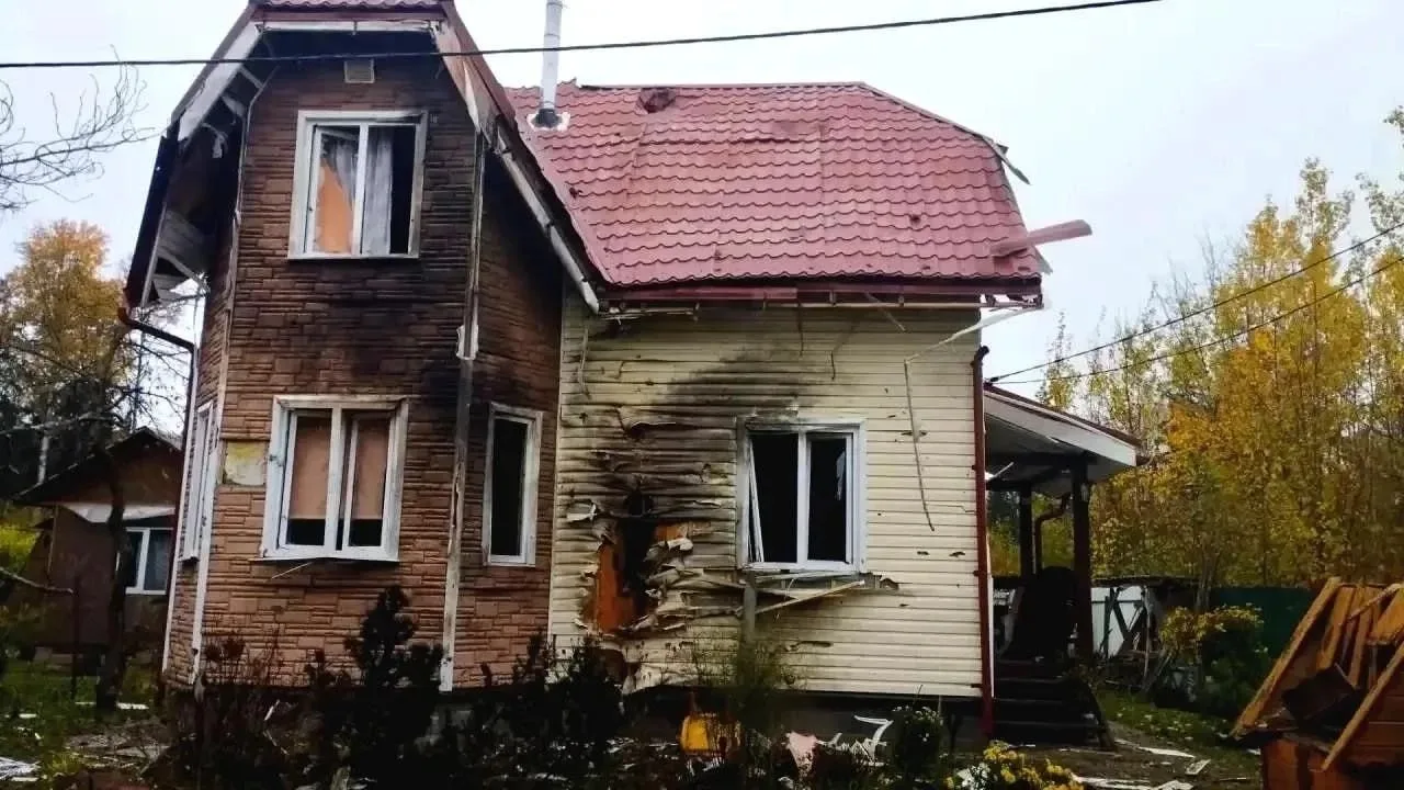 Власти Подмосковья разъяснили порядок помощи жителям, чье жилье пострадало от атак дронов