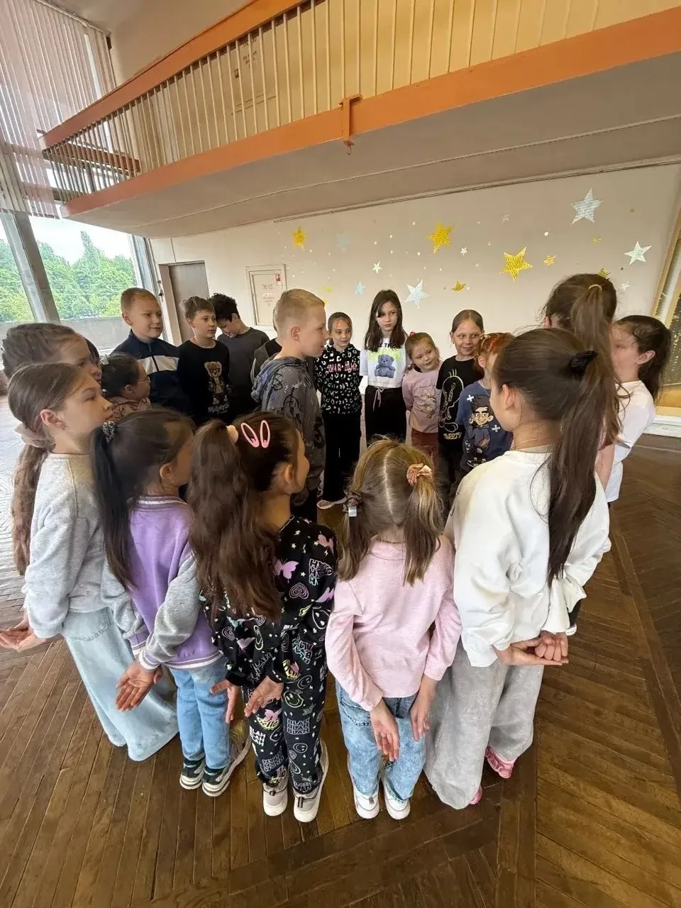 Ребята из пришкольного лагеря «Древо дружбы» отправились в увлекательное путешествие в ЦРДТИЮ! Мероп