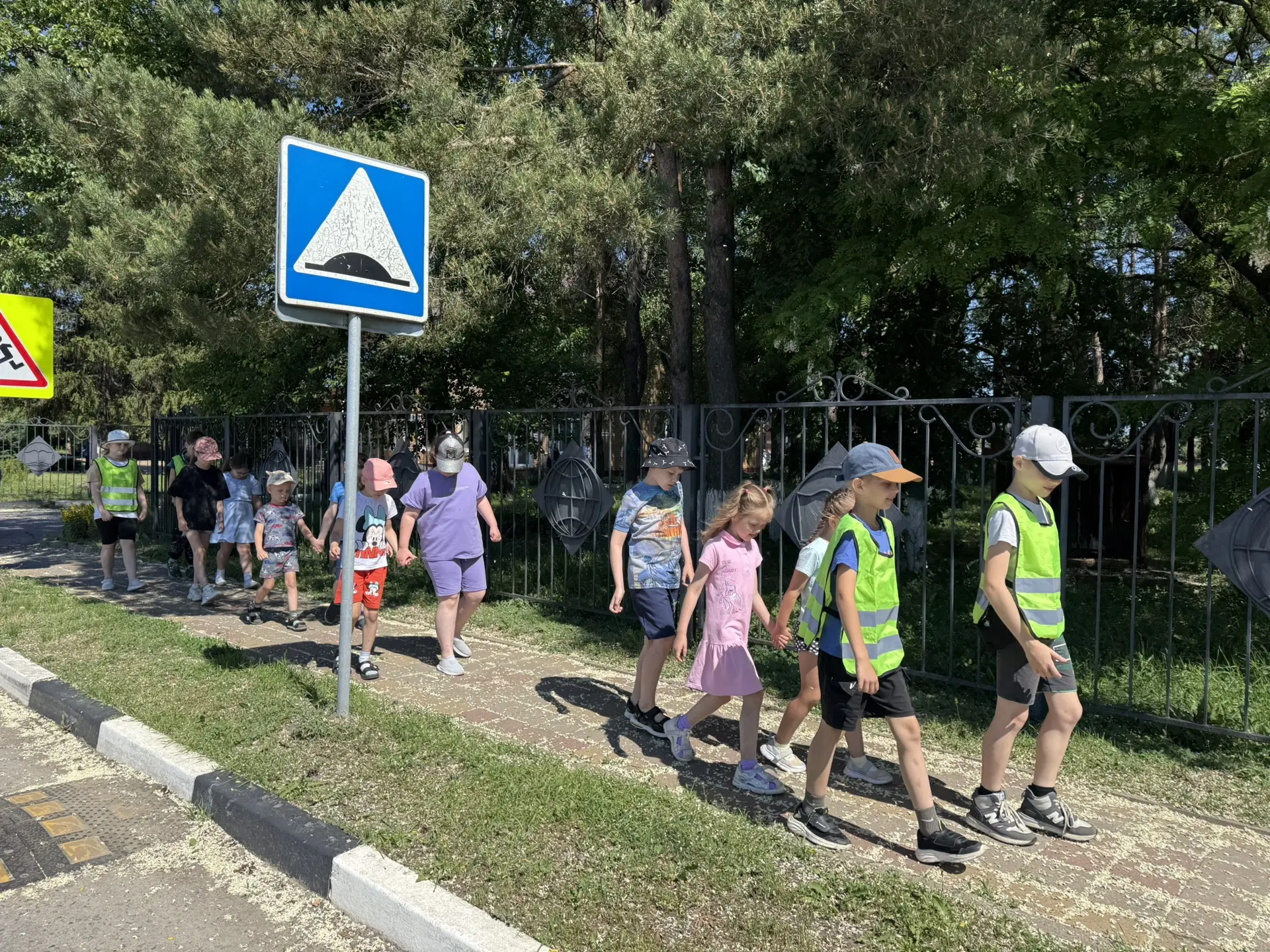 🚦ДЕНЬ ПДД В ПРИШКОЛЬНОМ ЛАГЕРЕ🚦

Мероприятия, посвящённые теме ПДД, всегда актуальны в обучении де