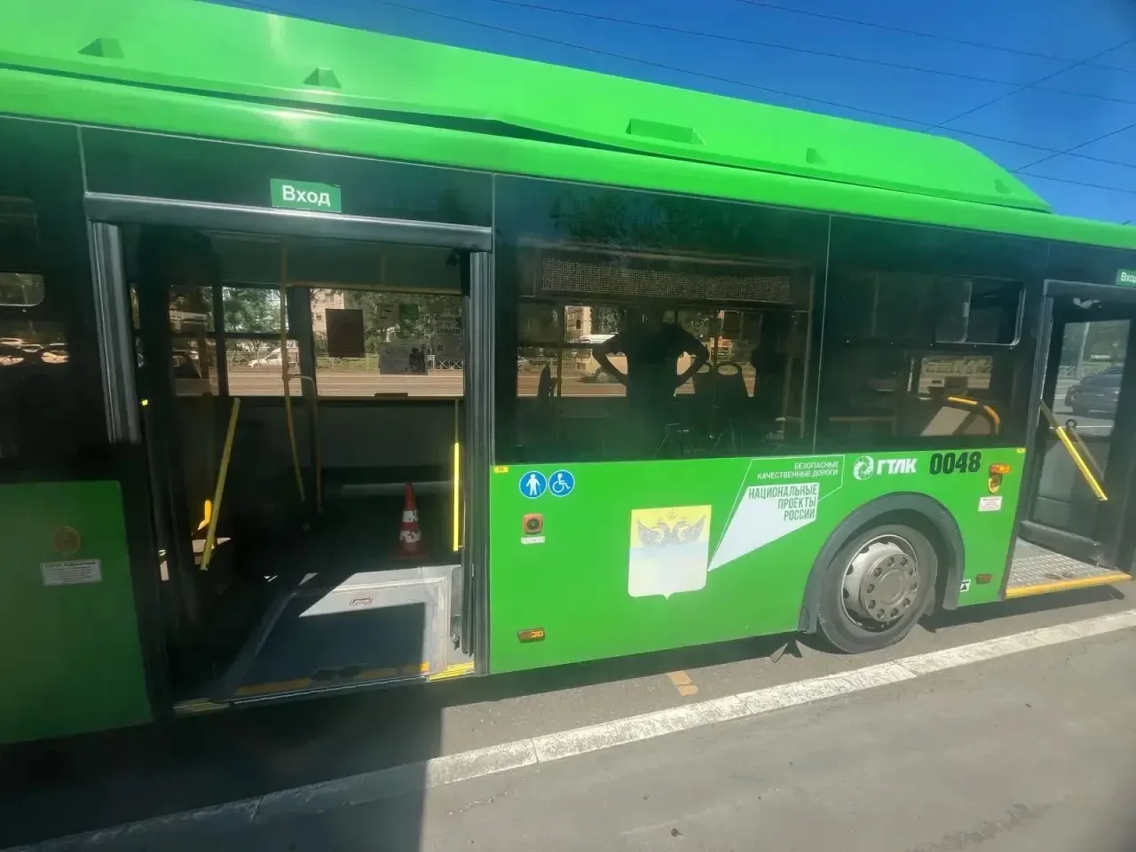 🚌 В Оренбурге при остановке автобуса пострадала пожилая женщина