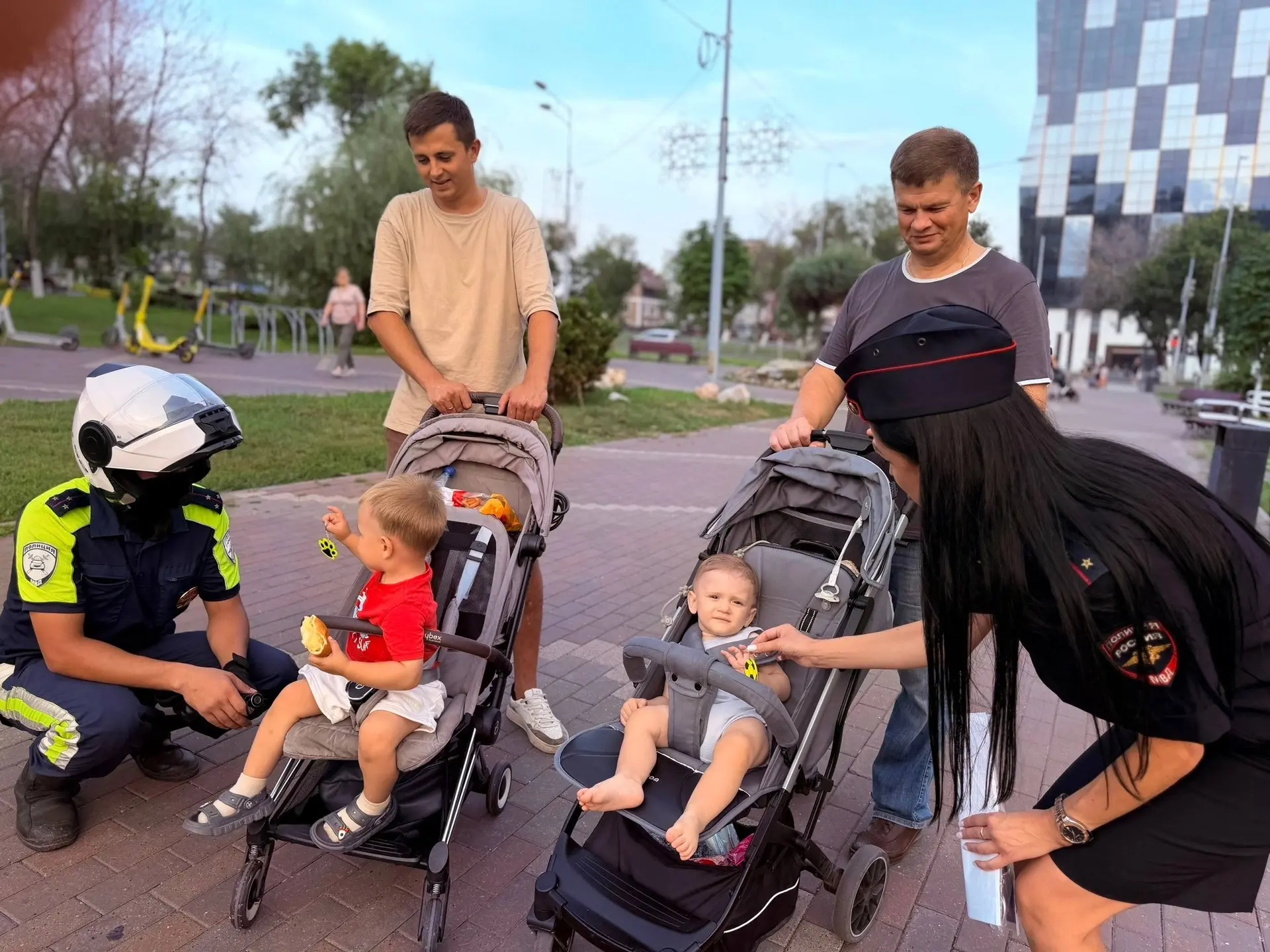 🚲🚦 Сотрудники Госавтоинспекции города Самары провели профилактические беседы в парковых зонах и на