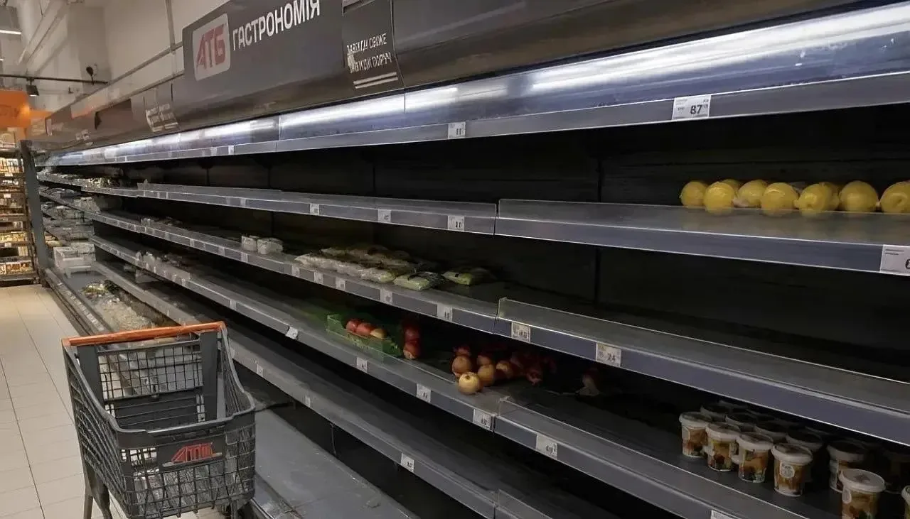 Украинский "Ашан" ввел ограничения на продажу ряда товаров в одни руки