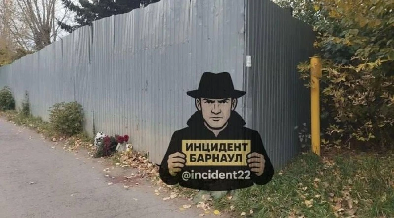 Подросток врезался в забор и погиб.