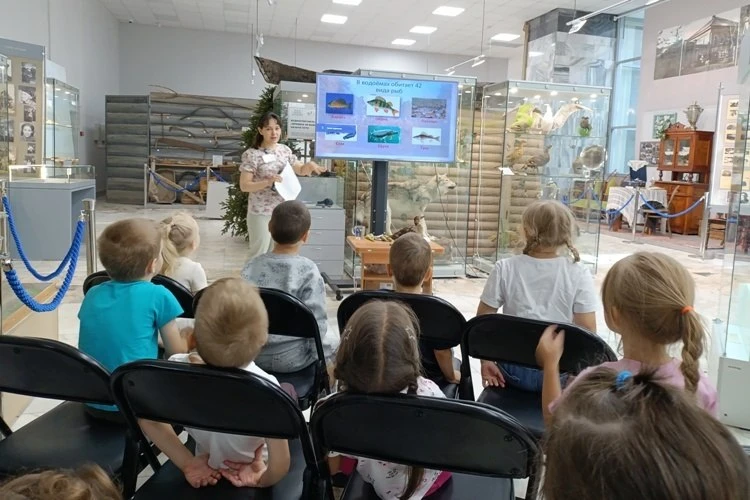 «Юные исследователи в гостях у природы»
Воспитанники группы № 6 «Рябинки» совершили увлекательное пу