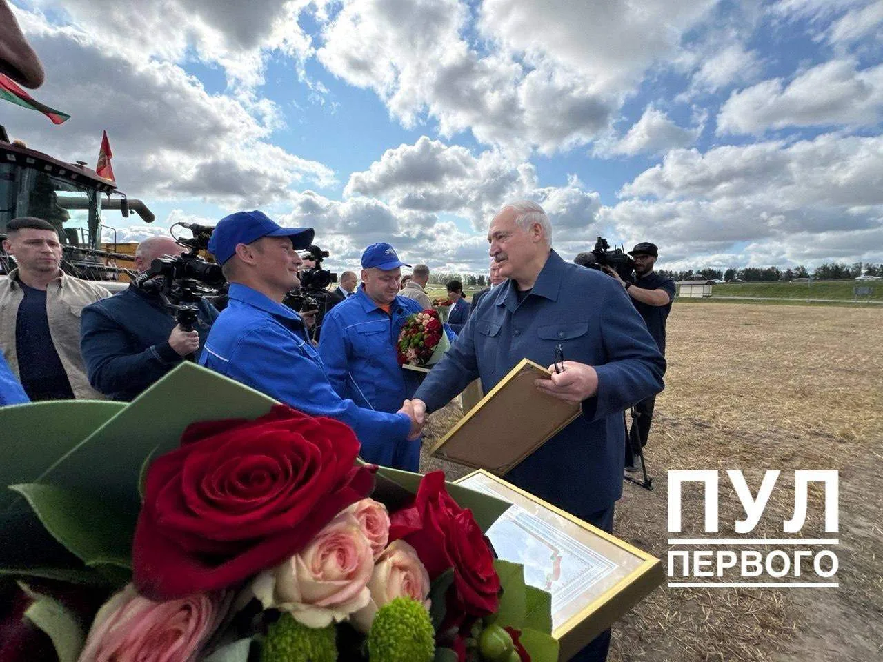 🤝 Узнагароджанне - прама ў полі.