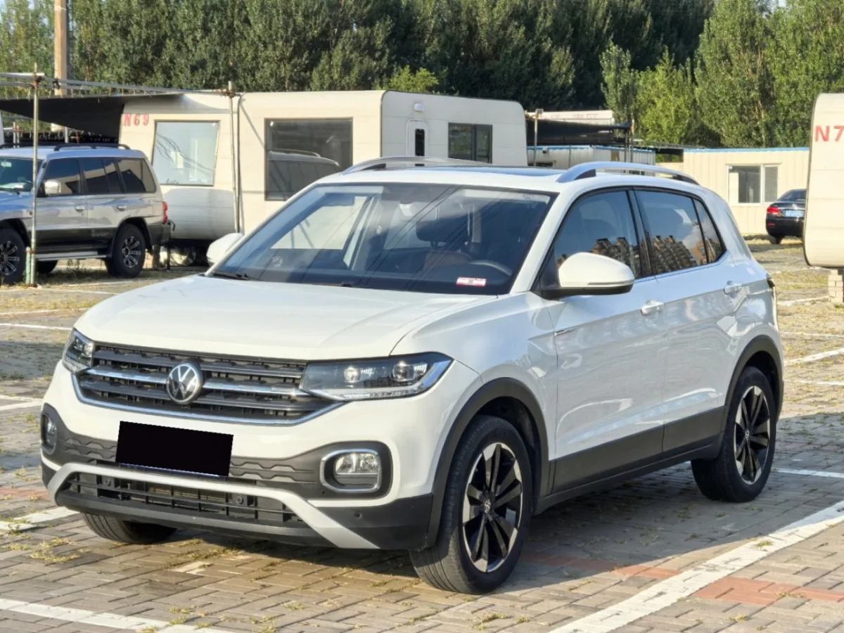 🇨🇳🇩🇪 Volkswagen Tacqua 1.2L Automatic, Intelligent Connectivity Edition 2023 (116 лс)