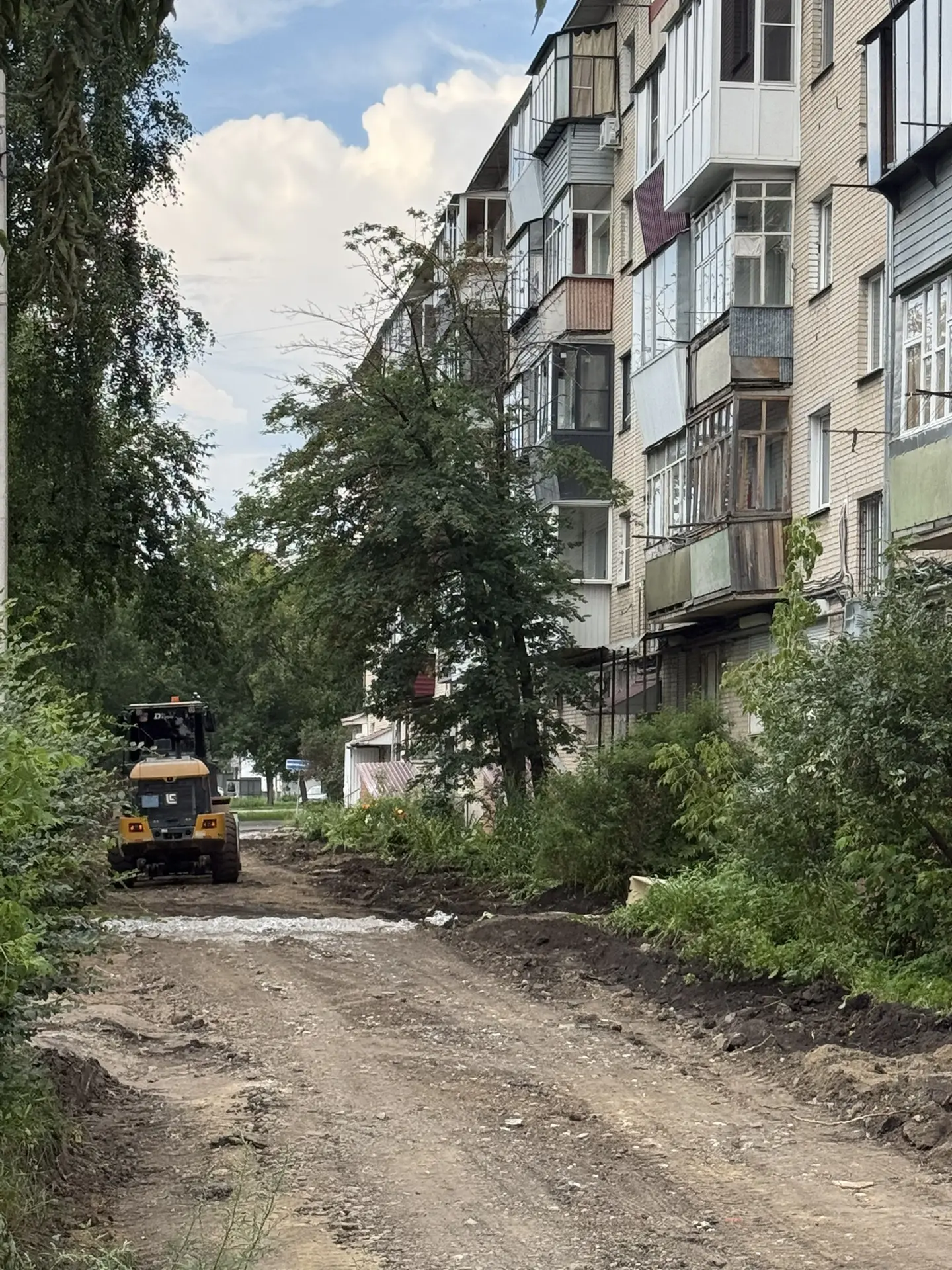 Благоустройство двора Автозаводцев, 50.