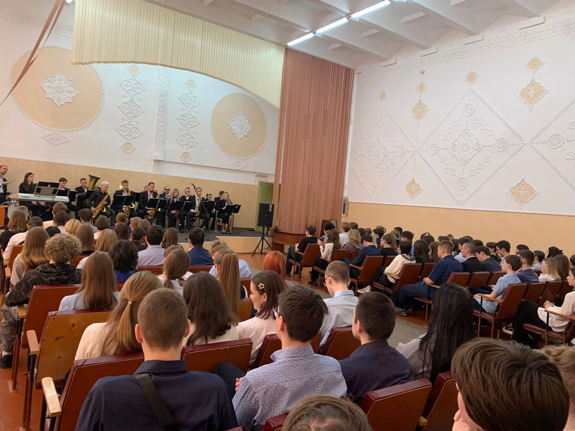 🎺 Концерт государственного джаз-клуба «Геликон» прошёл в нашей школе👏✔️ В рамках программы «Пушкинск