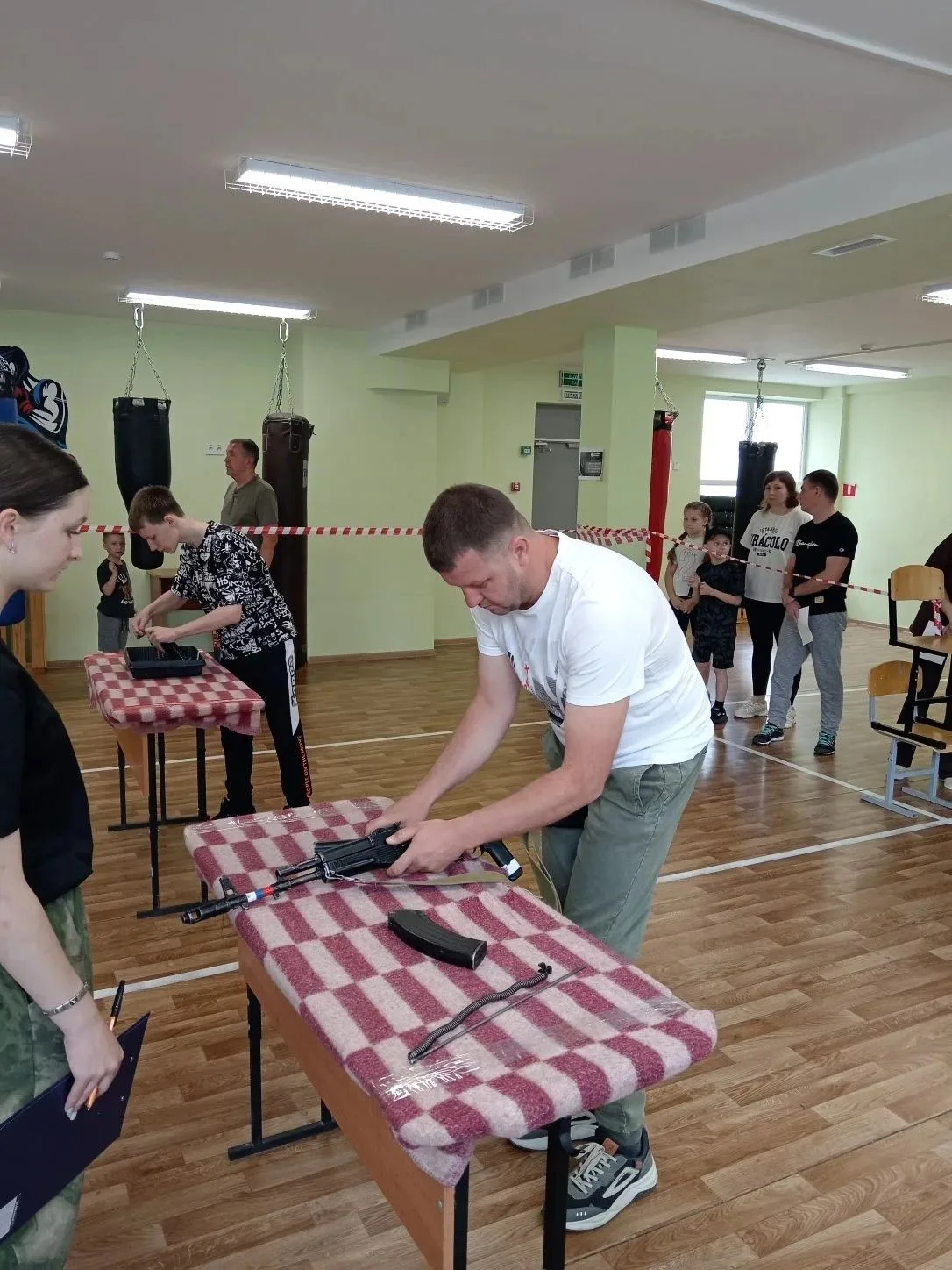 Сегодня в Белгороде прошёл яркий этап военно-патриотической игры «Семейная Зарница»!  Соревнования о