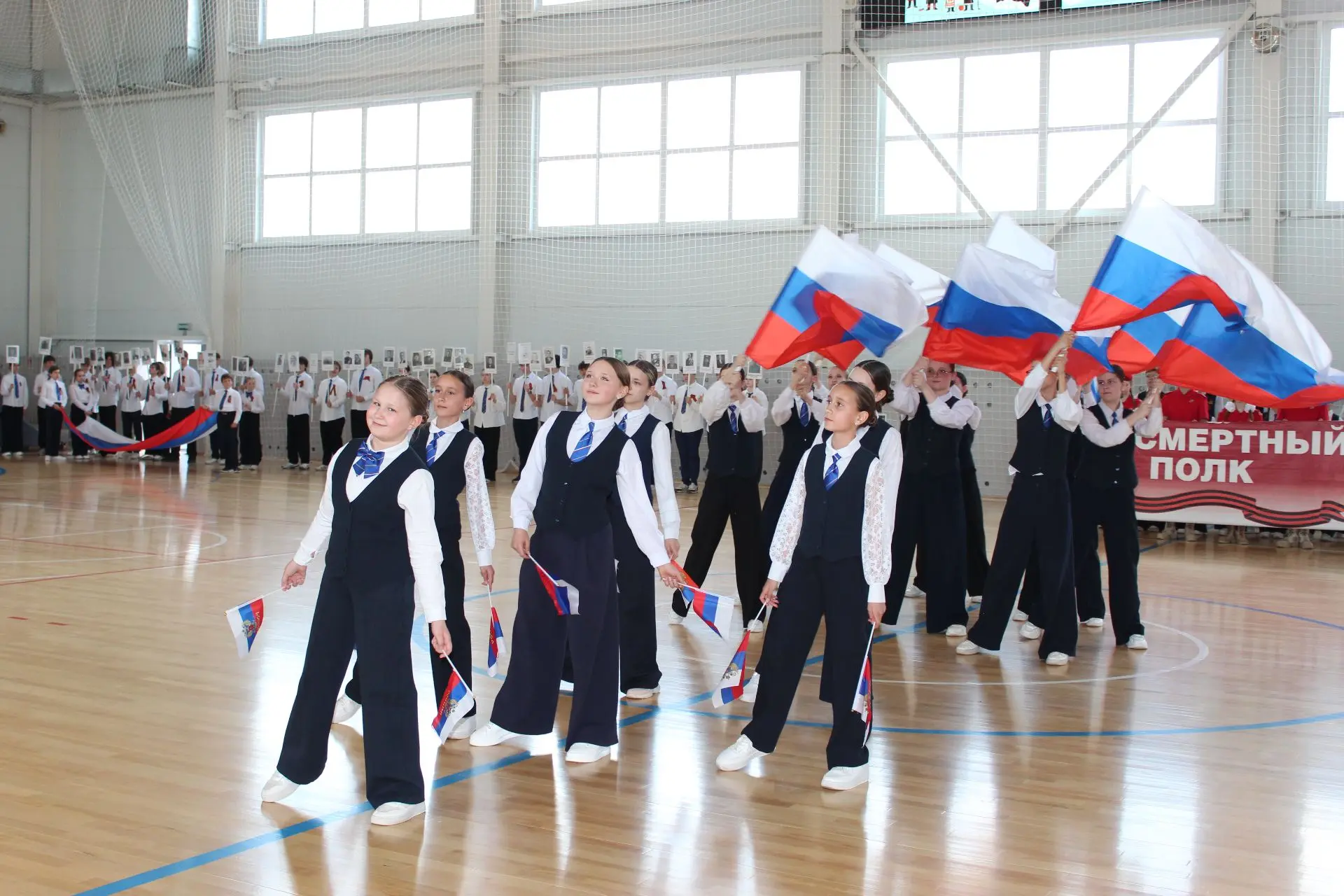 Приближается один из самых больших и светлых праздников – День Победы.  И сегодня в нашей школе прош