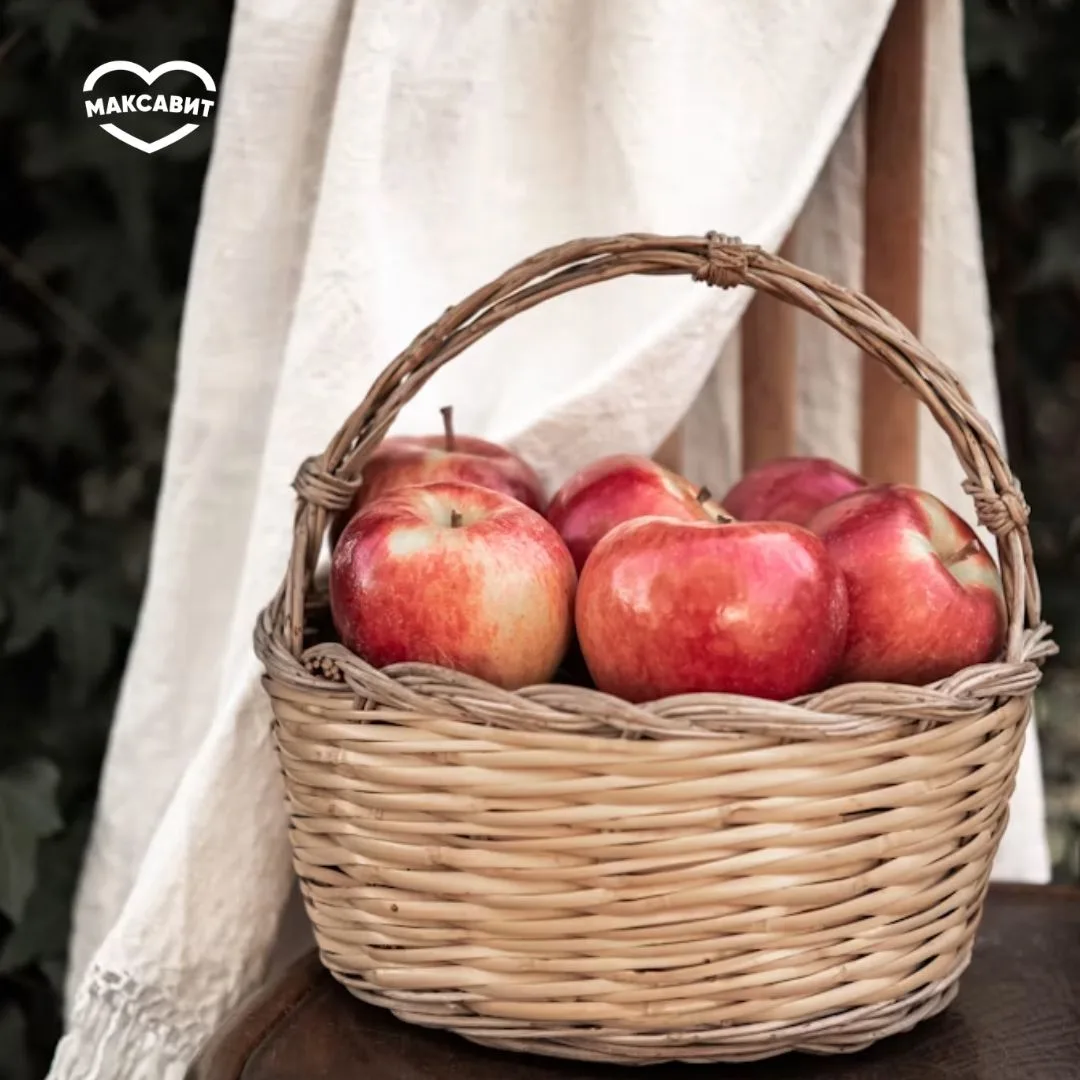 Яблочный спас отметили - можно собирать урожай! 🍎 А знаете ли вы, как правильно есть с...