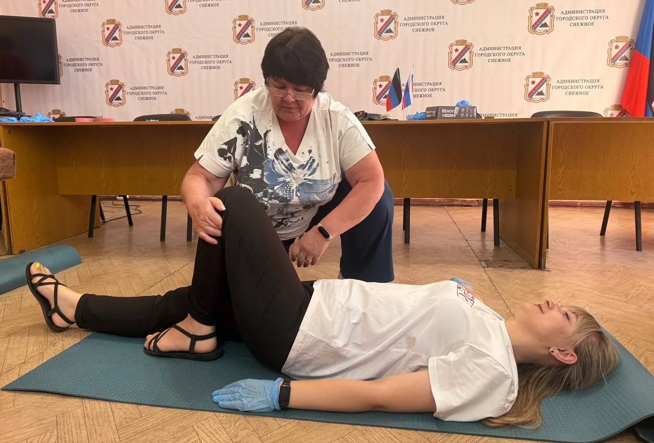 Проведение практического мастер-класса по оказанию первой помощи от студентов ДонГМУ

На базе админи