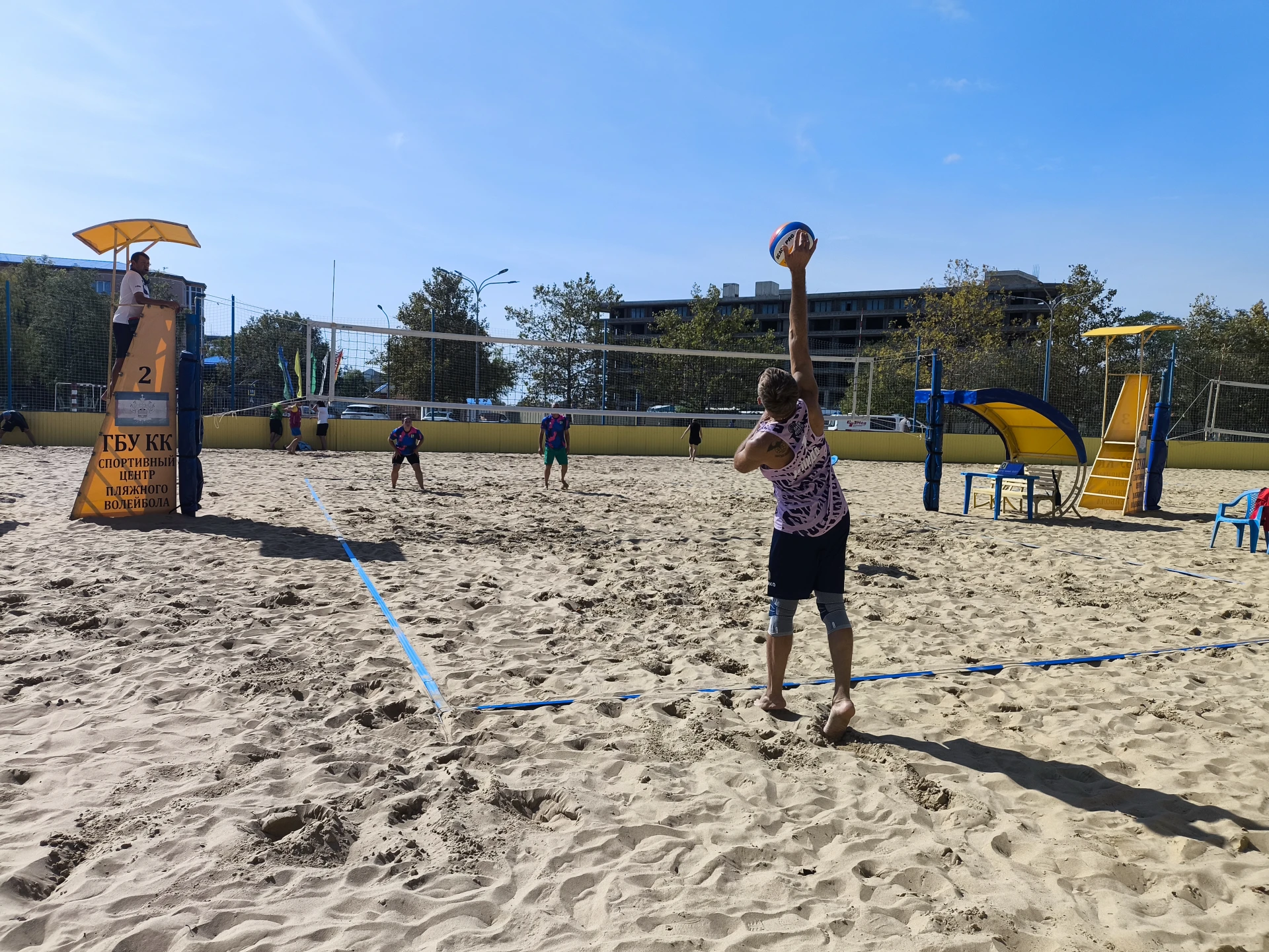 Песок летит, мячи летят - борьба идёт! 🏐💥