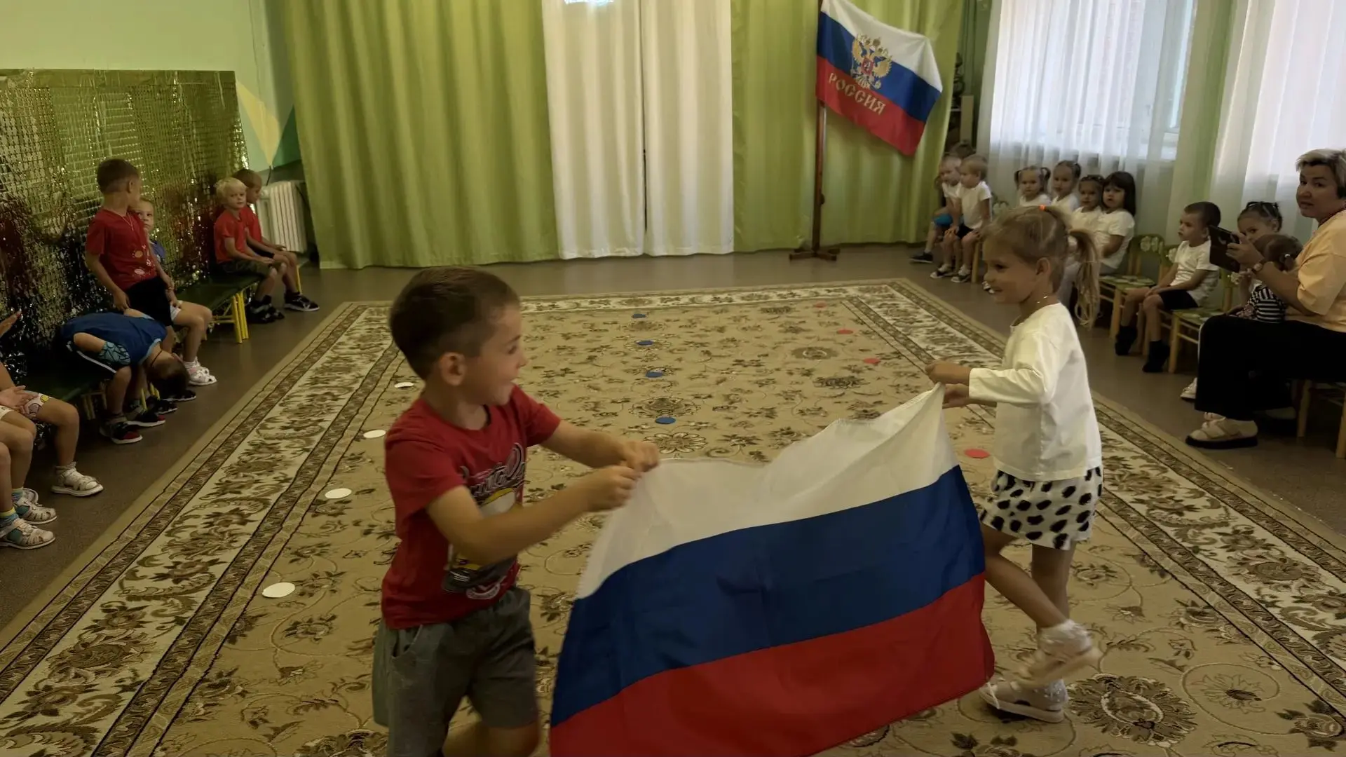 «Три цвета России – Три цвета Дружбы!»🇷🇺
