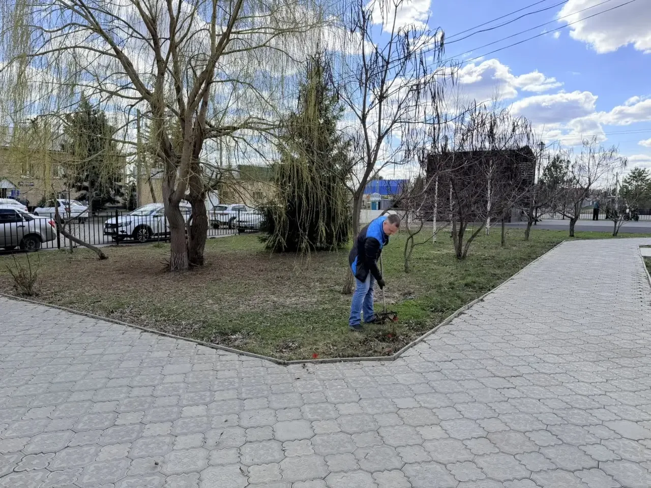 Когда порядок — это привычка☝🏻  Руководитель Подгороднепокровской администрации сегодня без кабинета