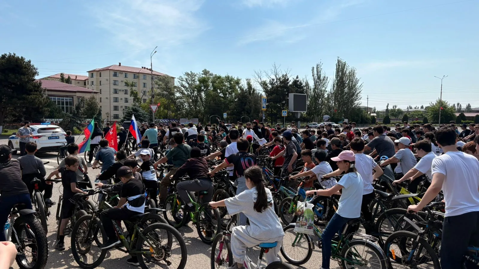 Наши ребята на городском велопробеге! 🚴‍♂️  Учащиеся нашей школы приняли активное участие в городско