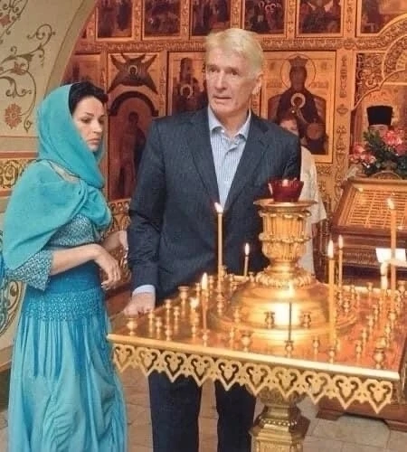ОБЕЗЬЯНАМ НЕ МЕСТО В ЦЕРКВИ!