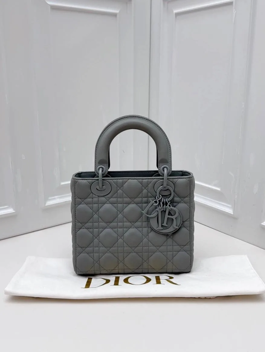 Сумочка Lady Dior 🩶