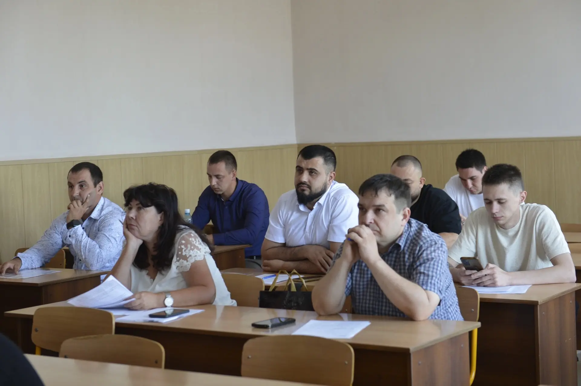 Будни медиа-центра «Нейромия» 🎓

В аудитории 403Б мы работали сразу с двумя группами "защитников": 