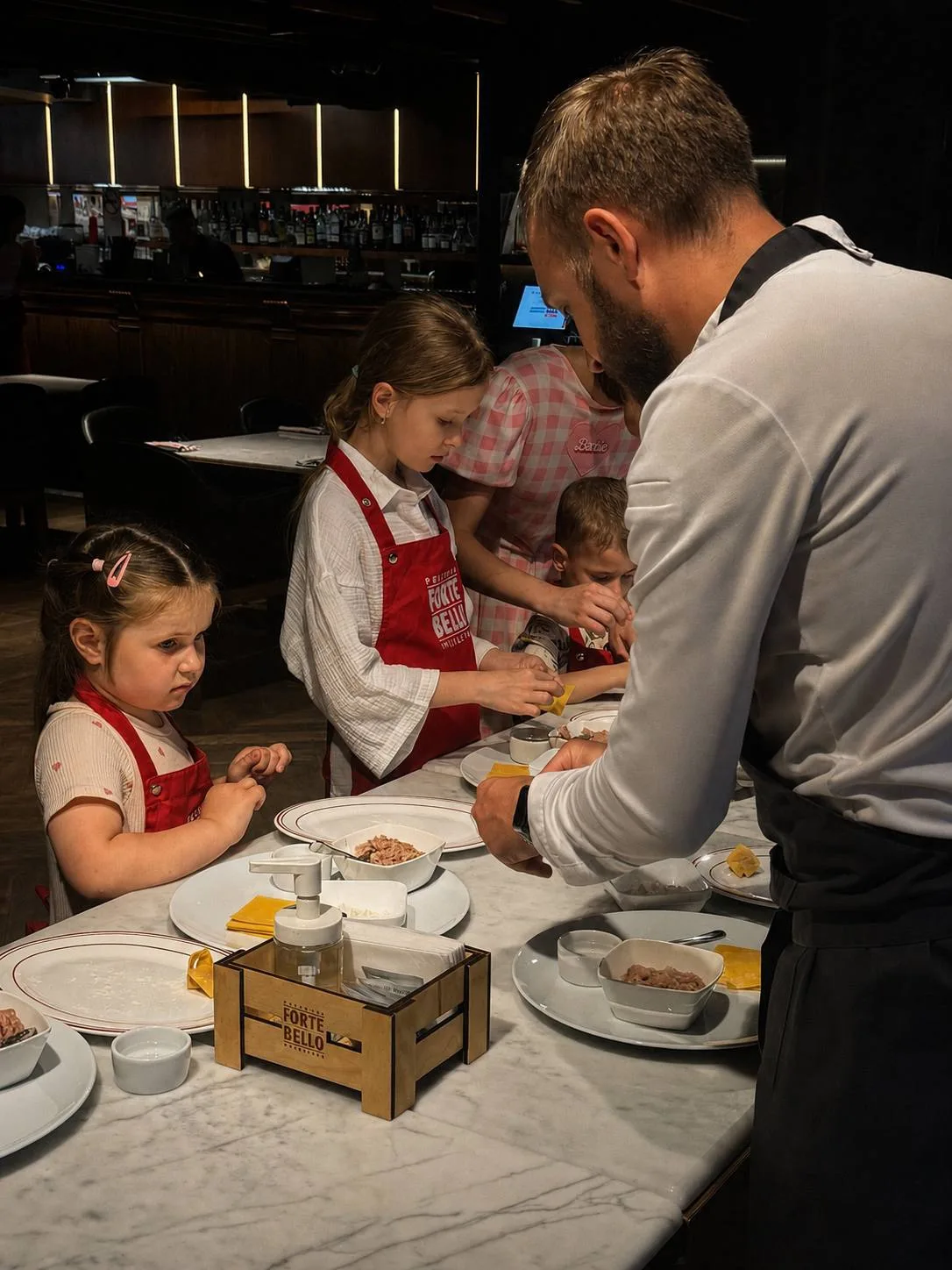 Варя побывала на кулинарном мастер-классе👩‍🍳

Помимо поездок на занятия физикой опробовали новую и