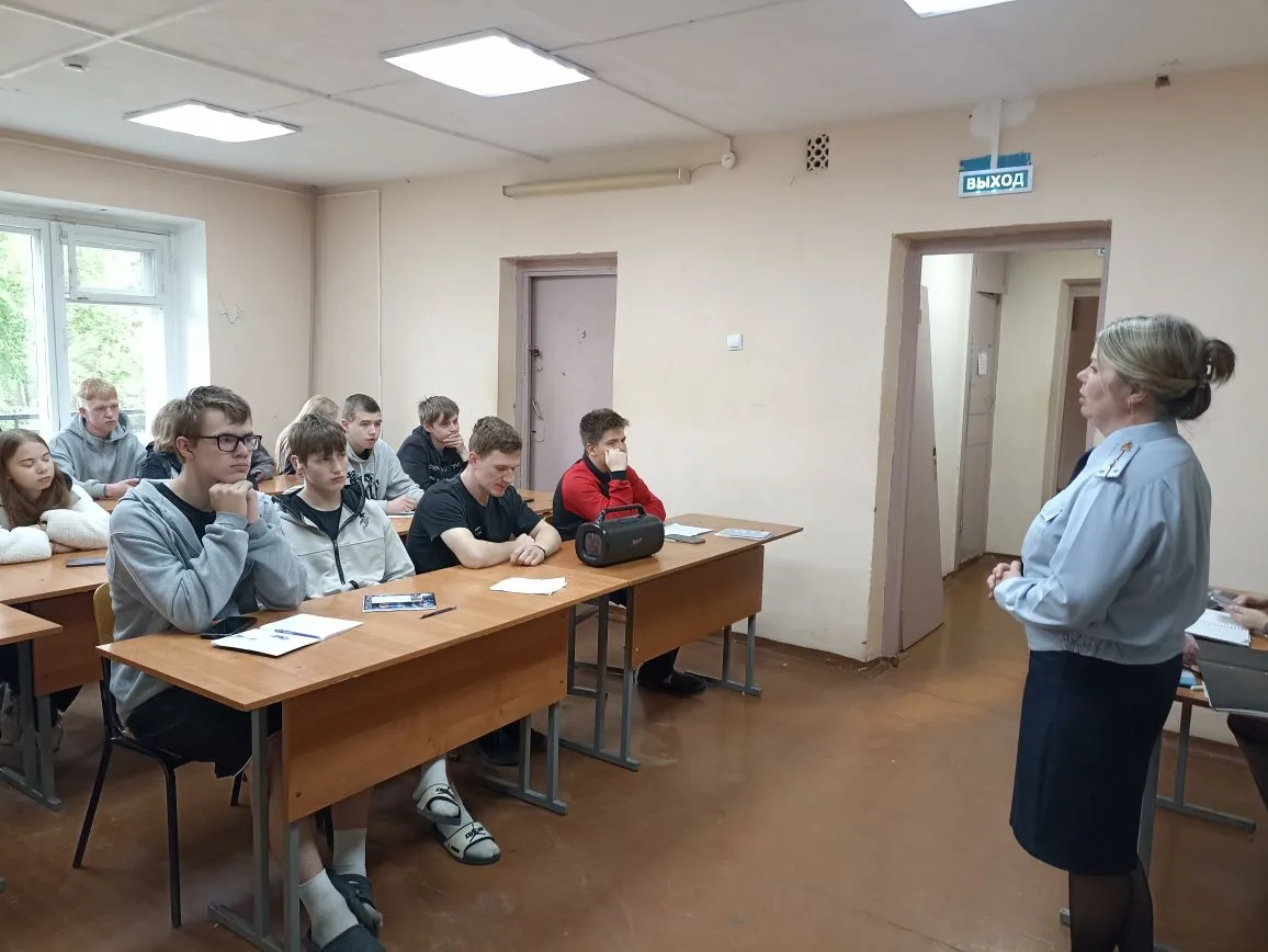 В рамках акции "Безопасное лето" ☀️ для наших первокурсников прошла  полезная встреча с...