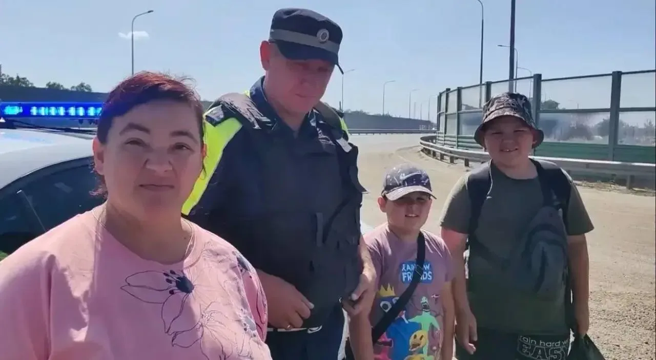 👮‍♂️ Сотрудники ДПС не оставили в беде женщину с детьми на трассе М-4 «Дон»