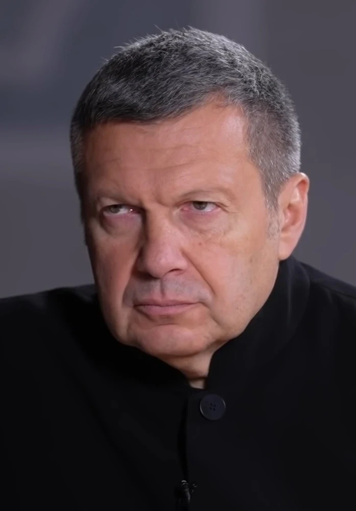 Российский производитель обуви Ralf Ringer объявил Владимиру Соловьеву персональный бойкот — магазин