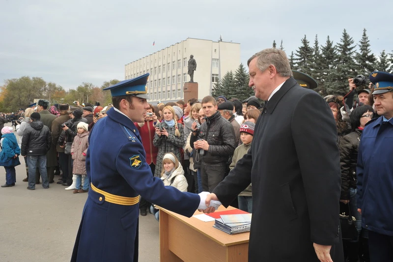 Ремонт Кремля, мостов и спасение СВВАУЛ: к юбилею Почетного гражданина Сызрани Виктора Хлыстова напо