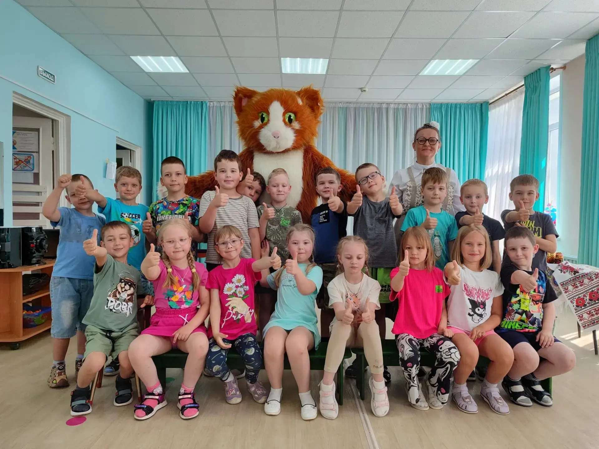 ✨ Волшебный день в нашем детском саду: театр «Лимонад» подарил сказку! ✨

Сегодня к нам в гости прие