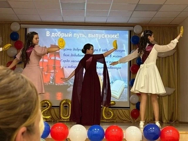 Торжественно и трогательно прошёл главный праздник нашей школы — вручение аттестатов выпускникам 9 к