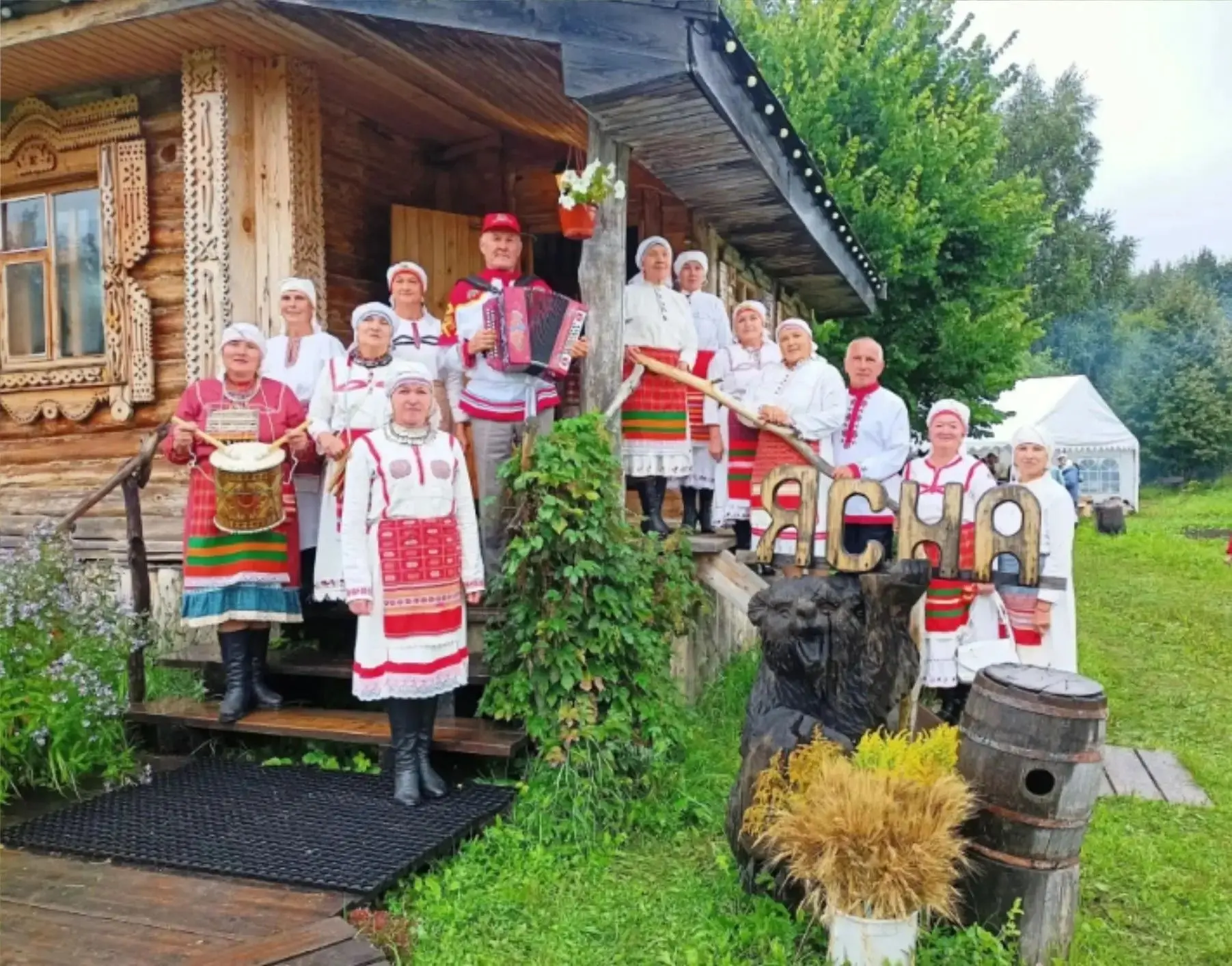 🪗Народный фольклорный ансамбль «Энĕш» представил Козловский округ на этнофестивале «Яс...