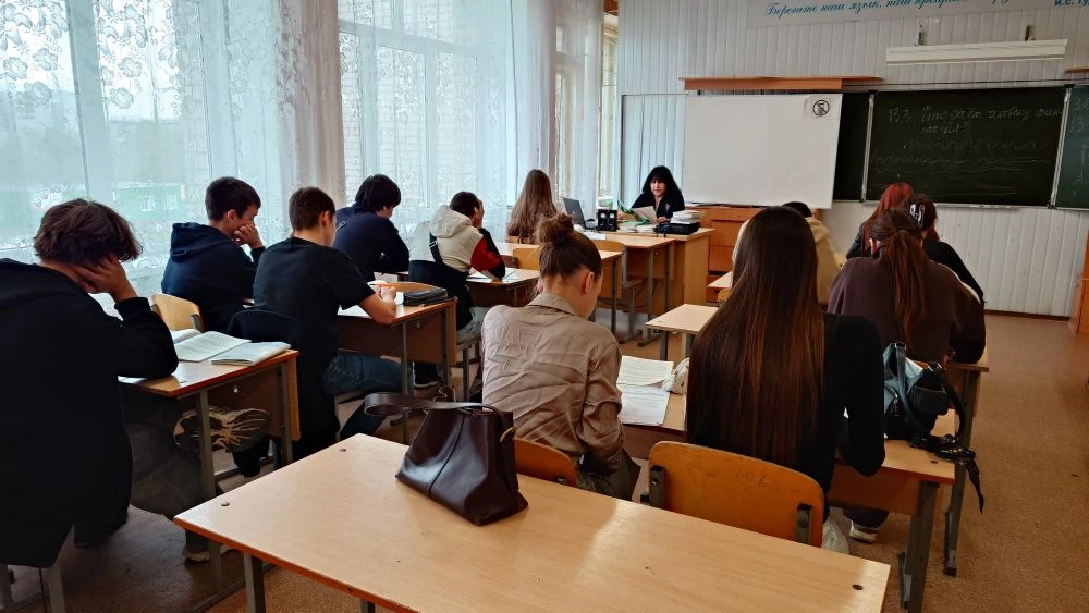 У кого-то каникулы, а у кого-то жаркая пора💪  Сегодня у учеников 9-х классов во всю идут подготовите