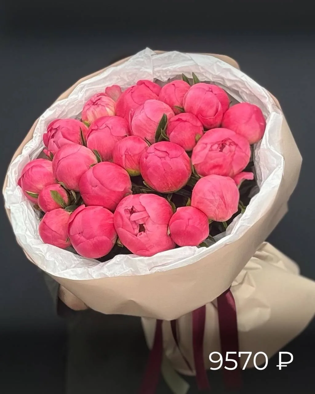Если бы июнь был цветком – каким? 🌸

Спойлер: точно пионом.

Таким же красивым, желанным и слишком 