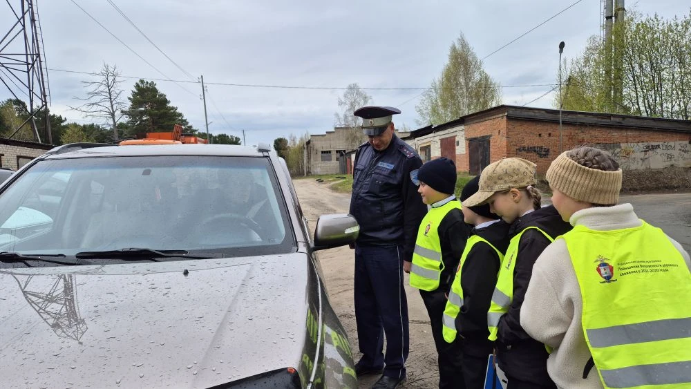🚦 Соблюдайте ПДД!   🚔 Вчера, в предпоследний учебный день этого года, в нашей школе прошла акция «Бе