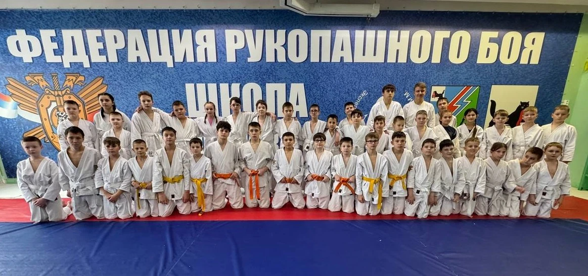🥋В Федерации Рукопашного боя прошла первая в 2026 году церемония сдачи на ученические ...