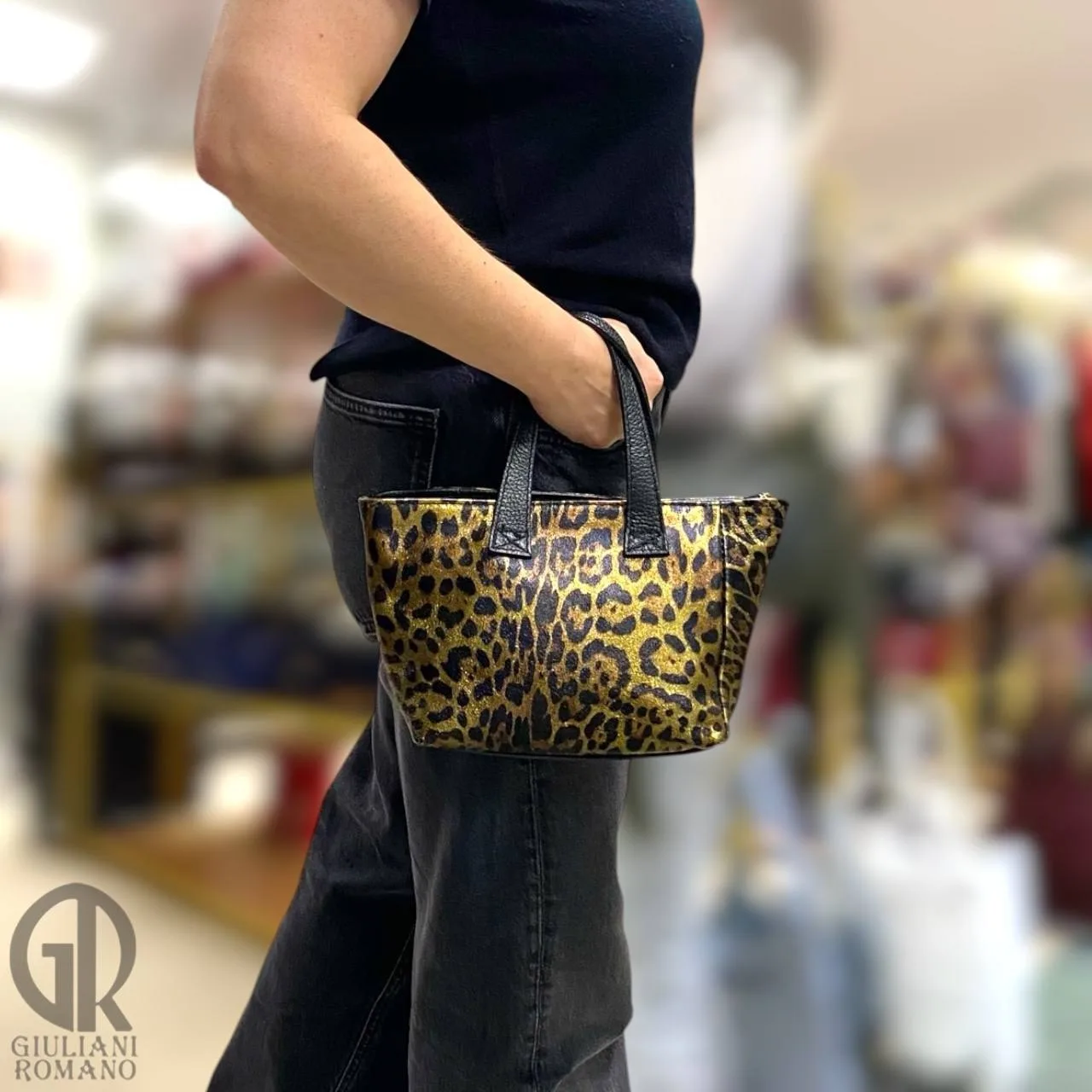 🐆 Мини-тоут в леопардовом исполнении: изящество в деталях!