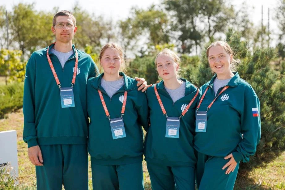 👨‍👩‍👧‍👧 Семья Андреевых из Хабаровского края стала одной из самых популярных команд...
