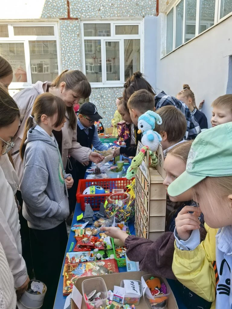 🇷🇺Заканчиваем учебный год добрыми делами!!! Каждая четверть в этом учебном году- это помощь СВОим! М