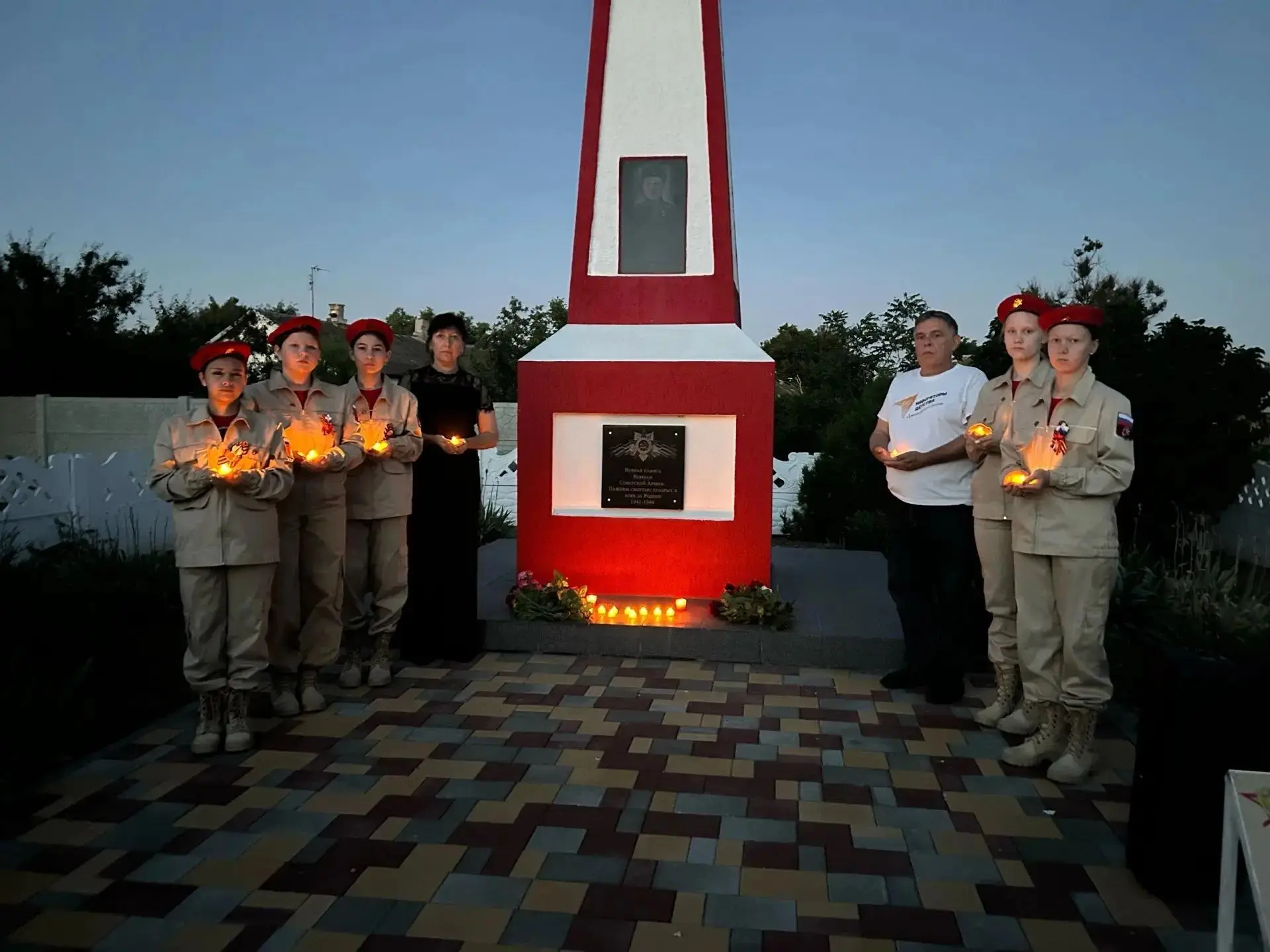 🌟 22 июня – День памяти и скорби: «Свеча памяти» в Пахаревке🕯🕊