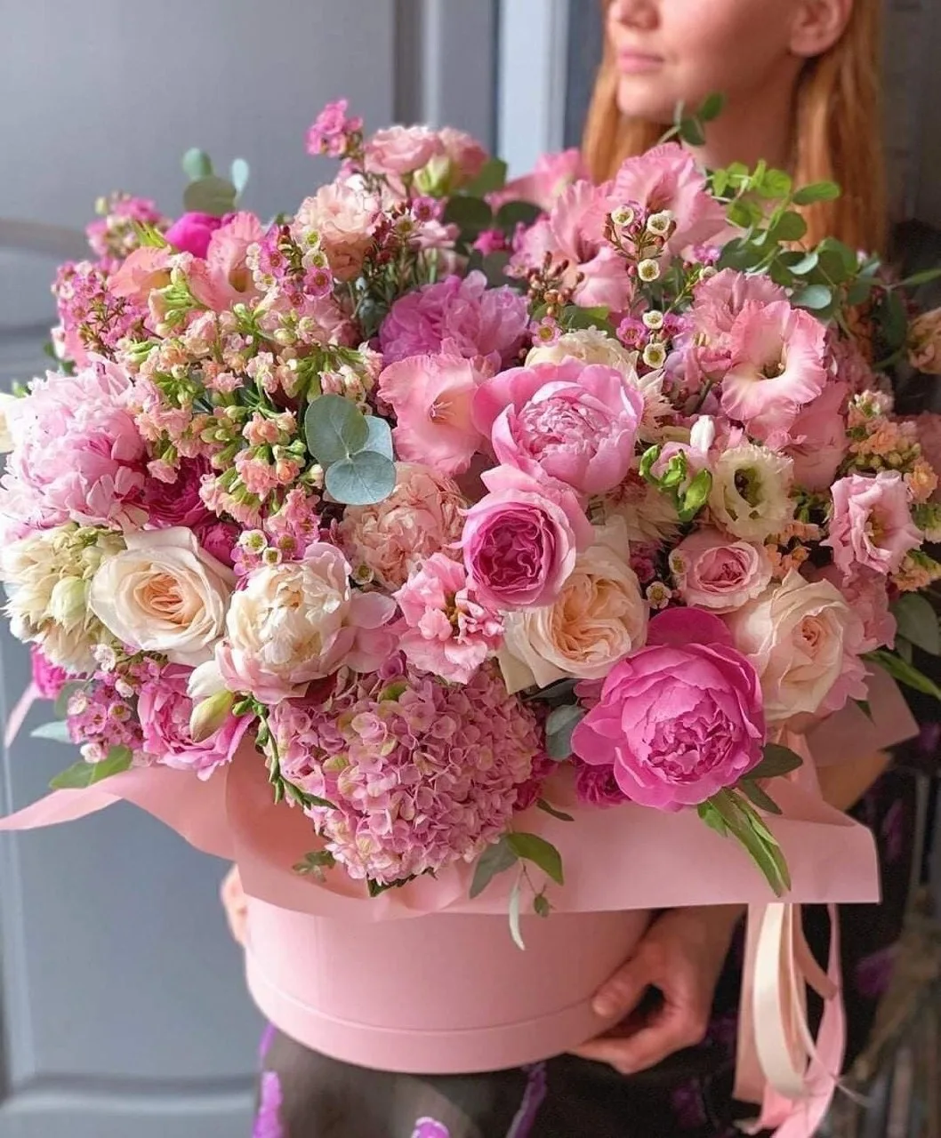 🍃💕💐💕🍃

От чистого сердца дарю вам букет, 
Вплетая в него и закат и рассвет,
Вплетая вниманье, л