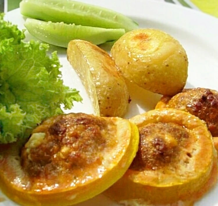 КАБАЧКИ, ЗАПЕЧЁННЫЕ С ФАРШЕМ В ДУХОВКЕ