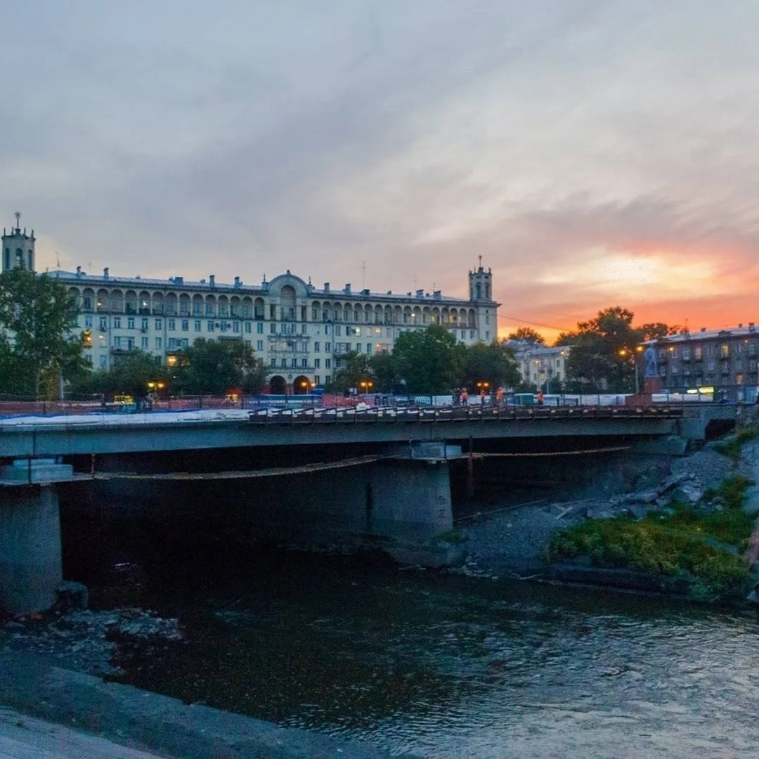 Вечерний город😍

📍 Новокузнецк
👉 Подписаться
🔥 Новокузнецк ЧП