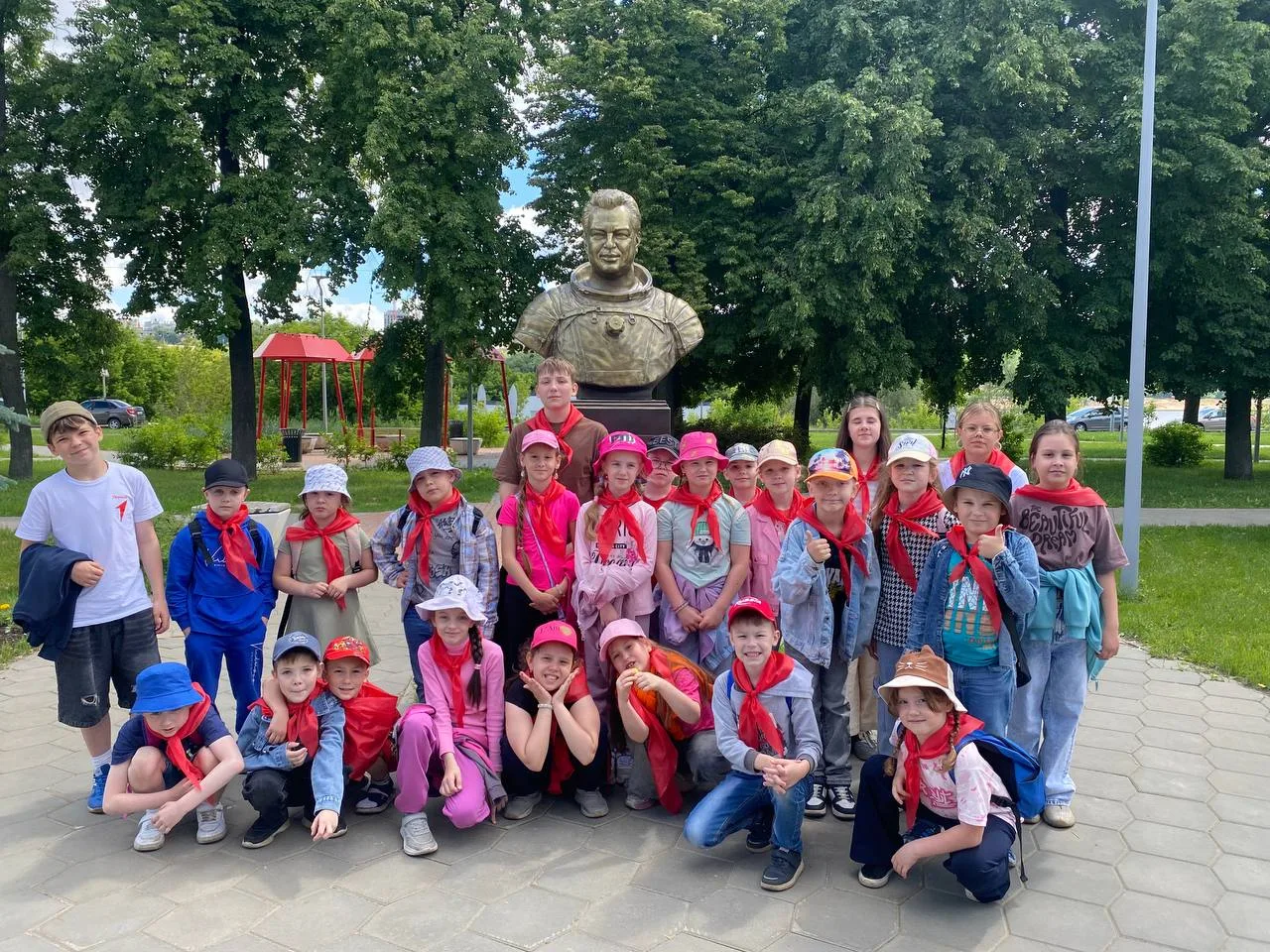 📣 День 7️⃣ в нашем школьном лагере «Гора самоцветов» 💎

✨️Этот день снова был наполнен яркими собы
