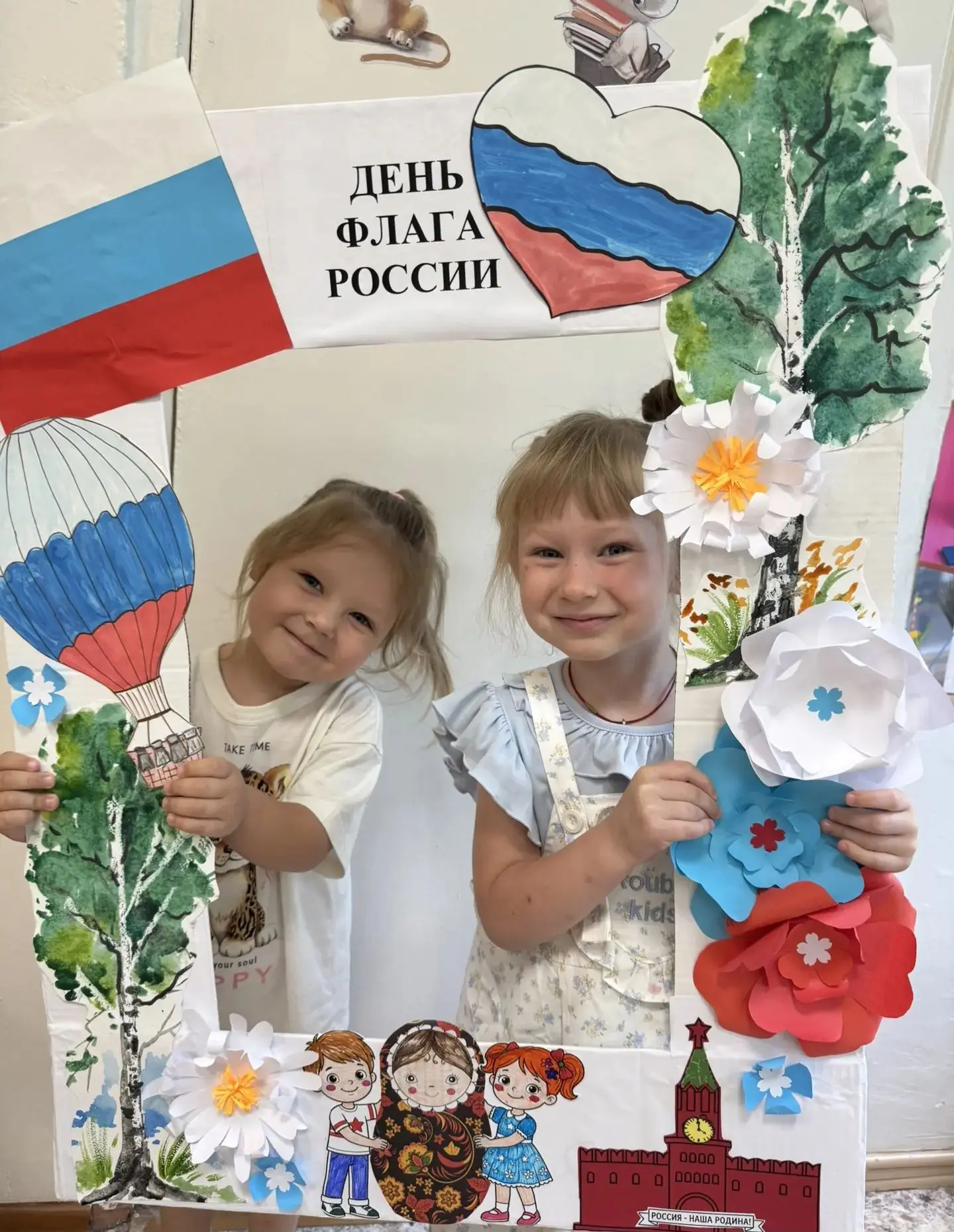 Наши творческие педагоги и чудесные воспитанники желают всем отличного настроения и пре...