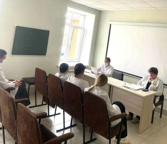 В поликлинике Чистопольской ЦРБ прошла лекция о вреде алкоголя