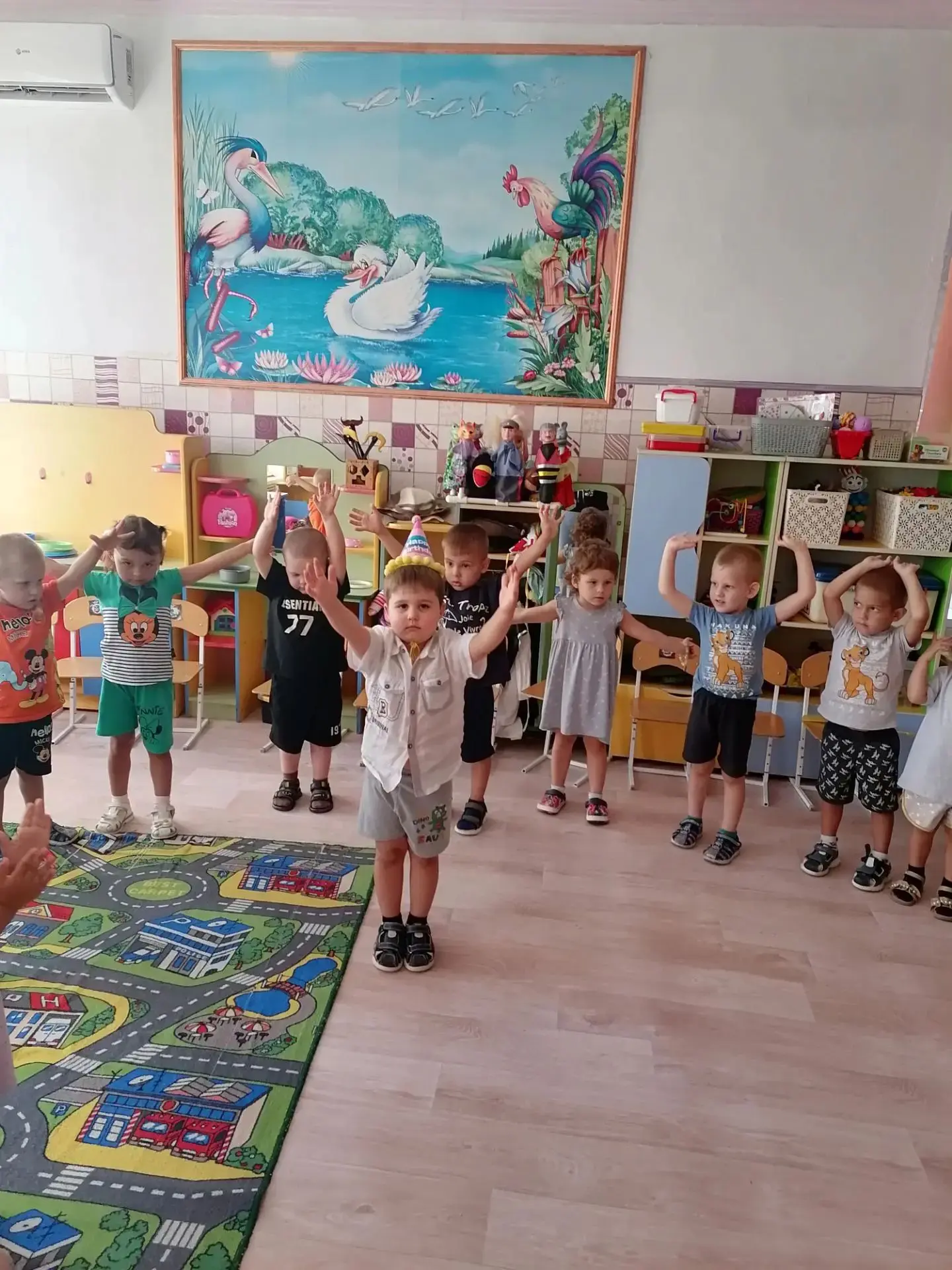 С днём рождения, Ермак! 🎉

Сегодня в нашей второй младшей группе «Малинка» было особенно шумно и ве