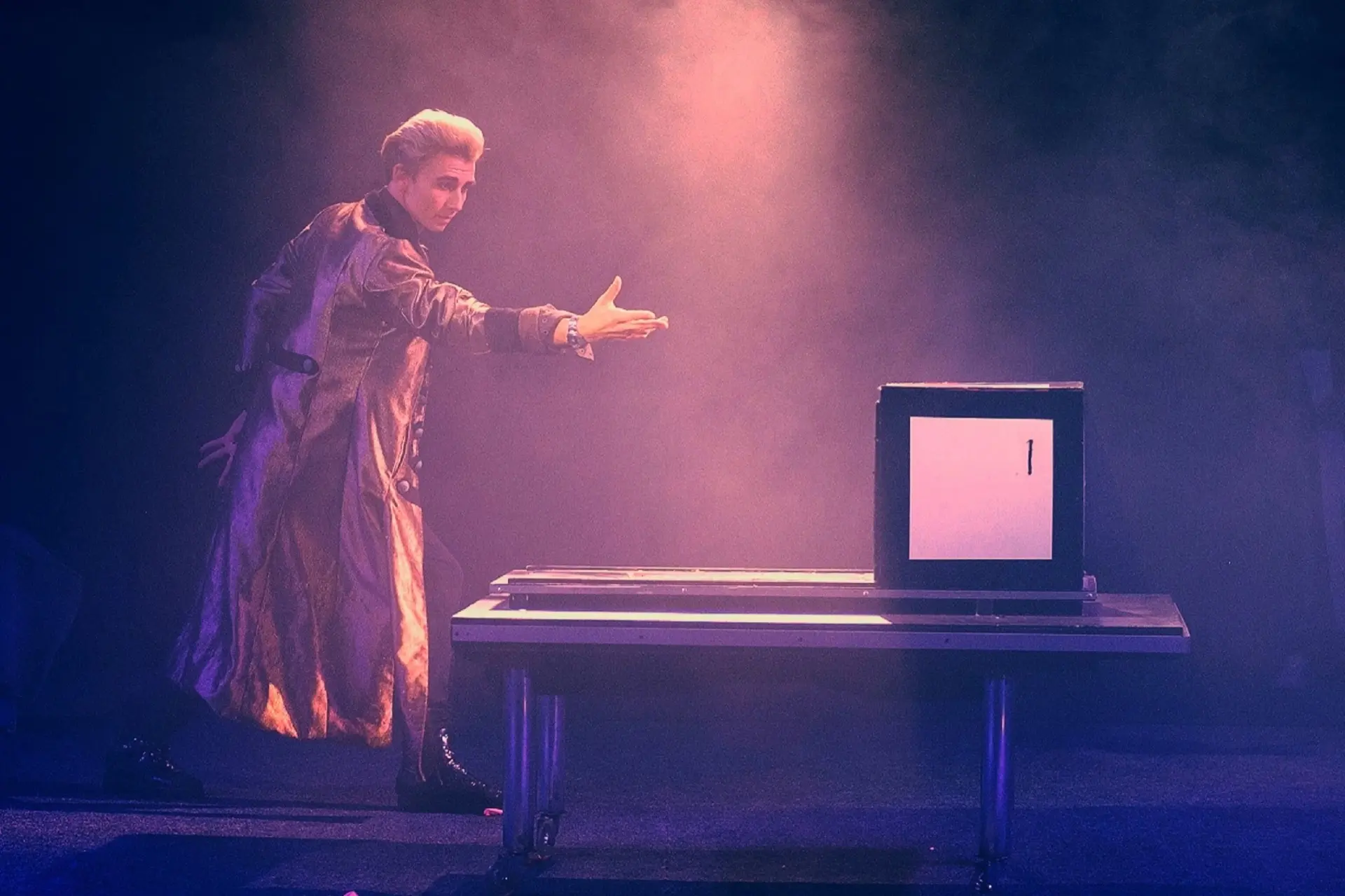 🔥 Друзья! Билеты на мероприятия со скидкой 35%!  📢 Иллюзионное шоу "MAGIC SHOW. Мировые иллюзии"    